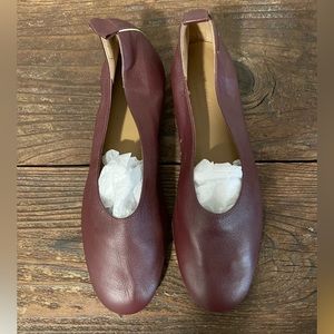 Everlane The Italian Leather Day Glove Burgundy 
Flats